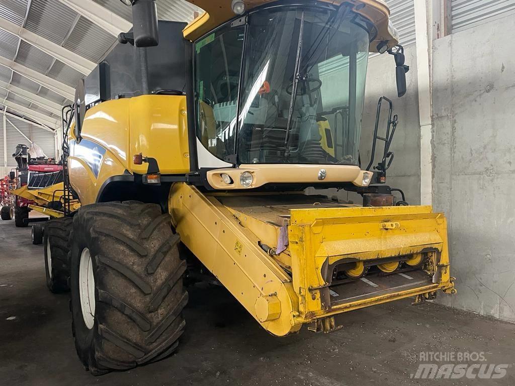 New Holland CX 820 Kombájnok