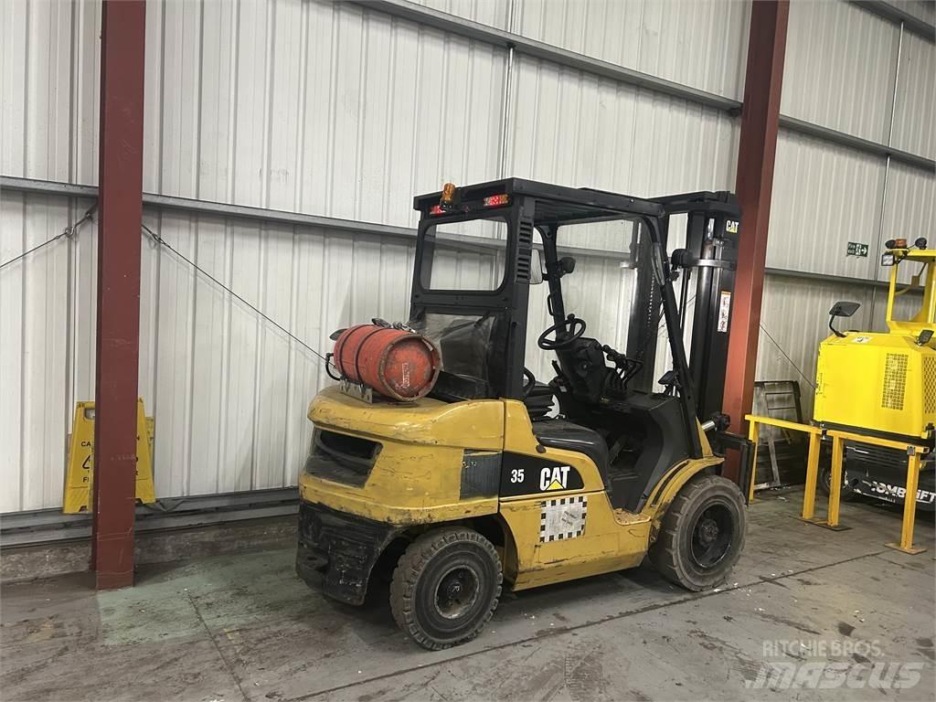 CAT GP35NT Gázüzemű targoncák