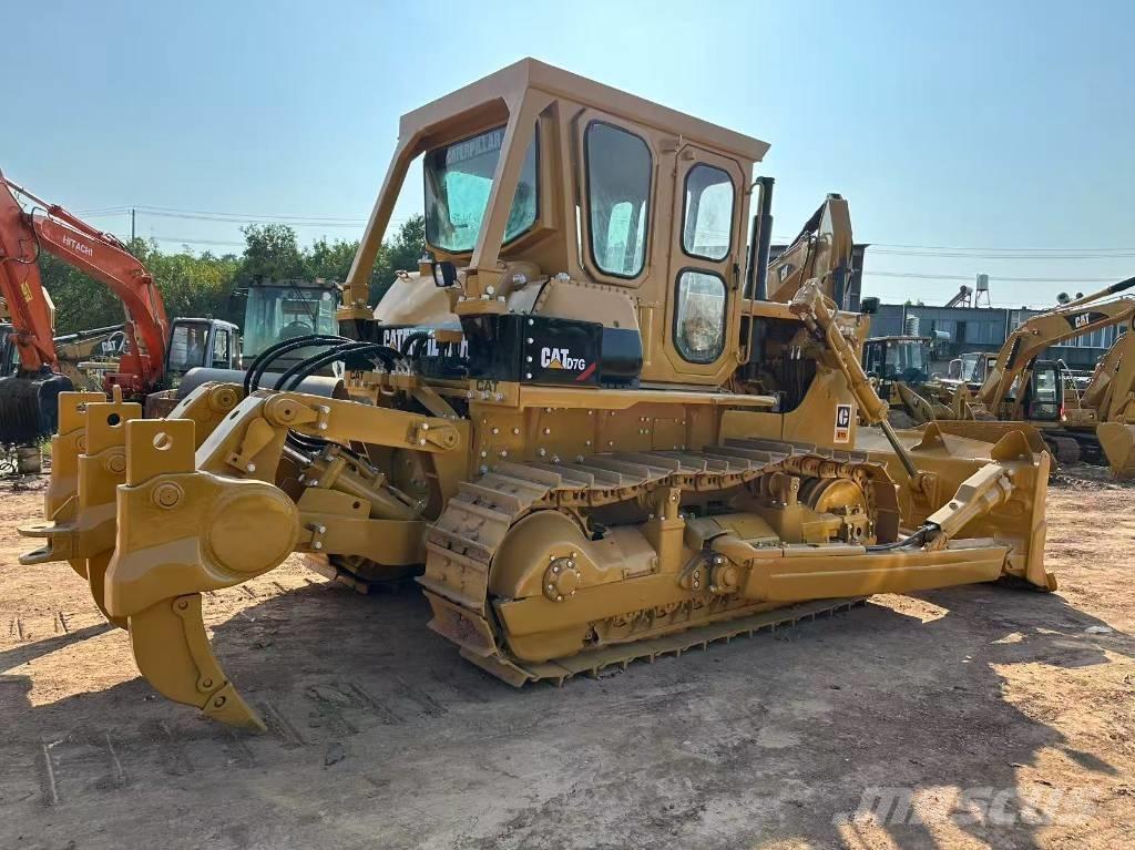 CAT D7G lánctalpas dózerek