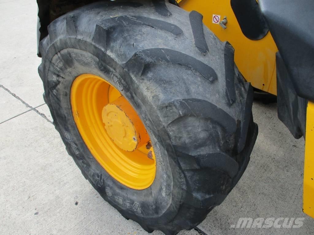 JCB 526 S (628) Teleszkópos rakodók
