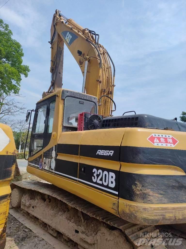 CAT 320 B Lánctalpas kotrók