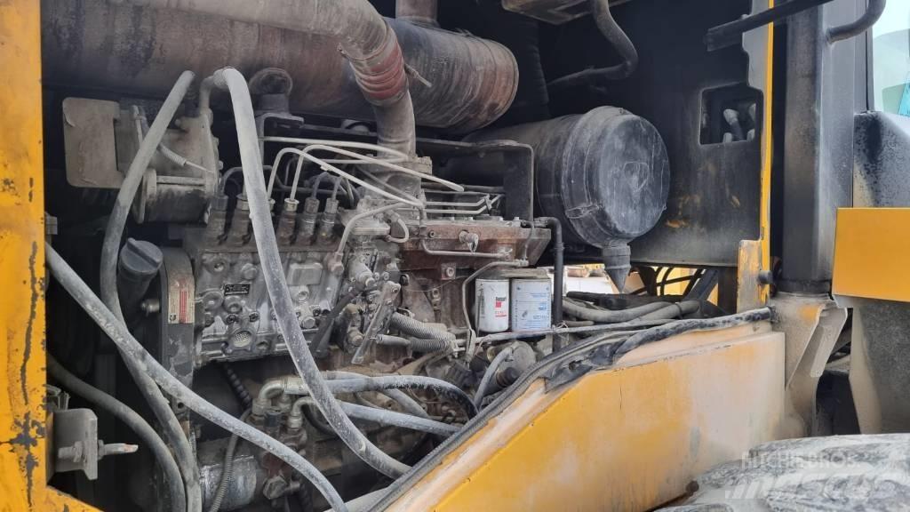JCB 456 Gumikerekes homlokrakodók