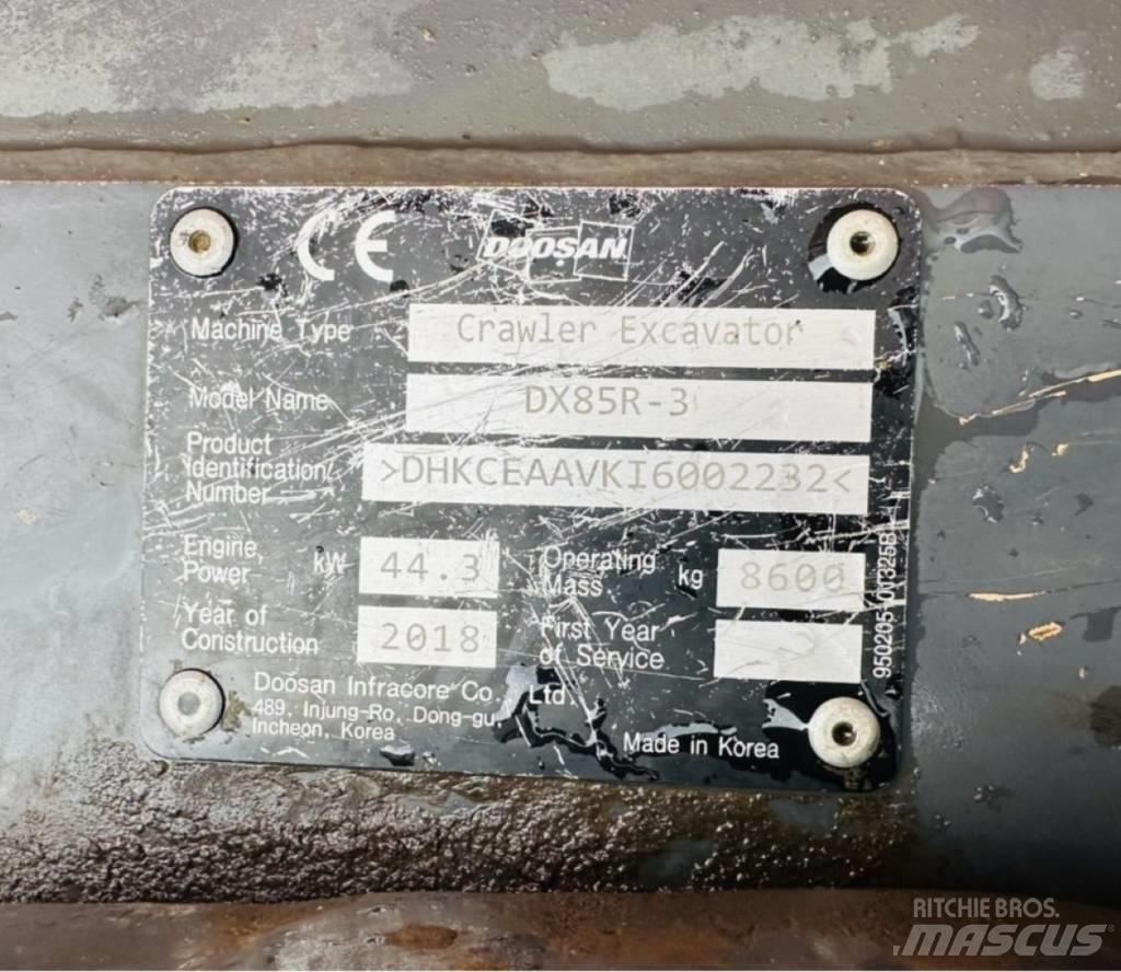 Doosan DX 85 R-3 Közepes (midi) kotrók 7 t - 12 t