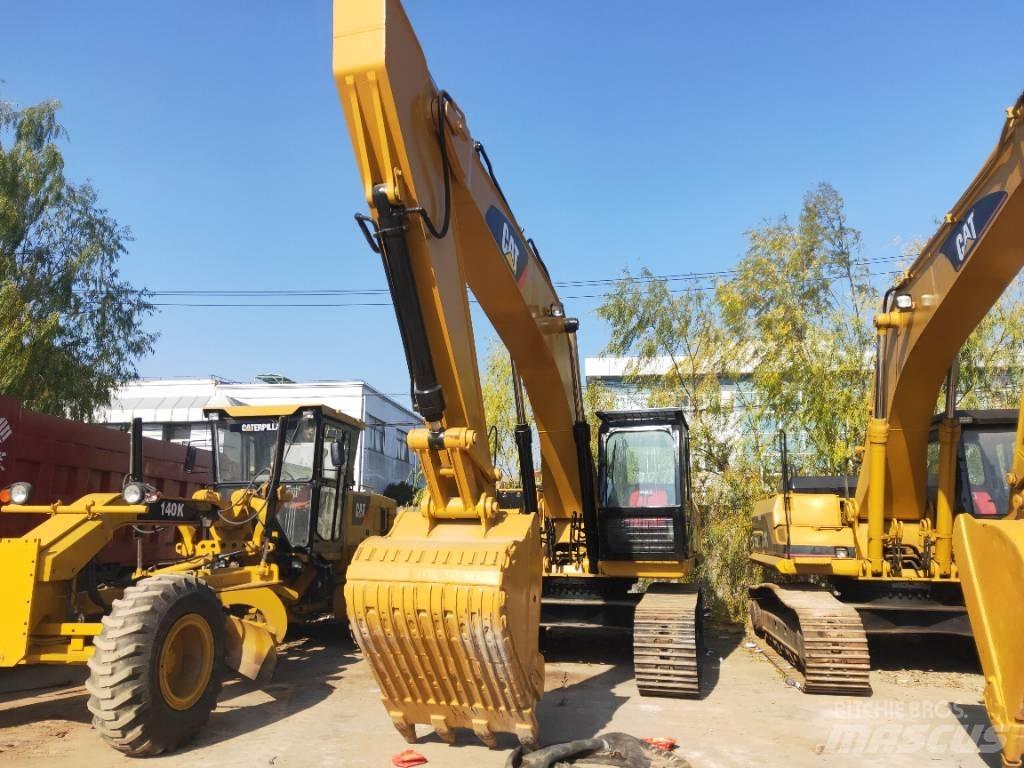 CAT 330 D Lánctalpas kotrók