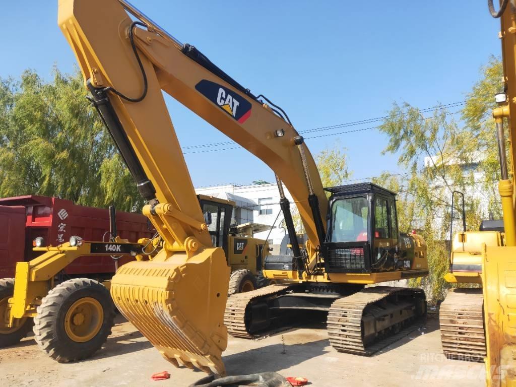 CAT 330 D Lánctalpas kotrók