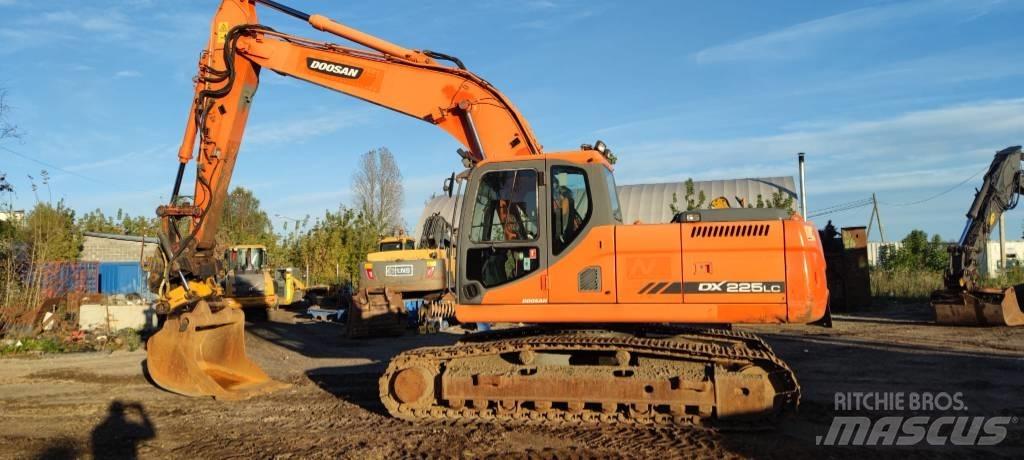 Doosan 225 LC Lánctalpas kotrók