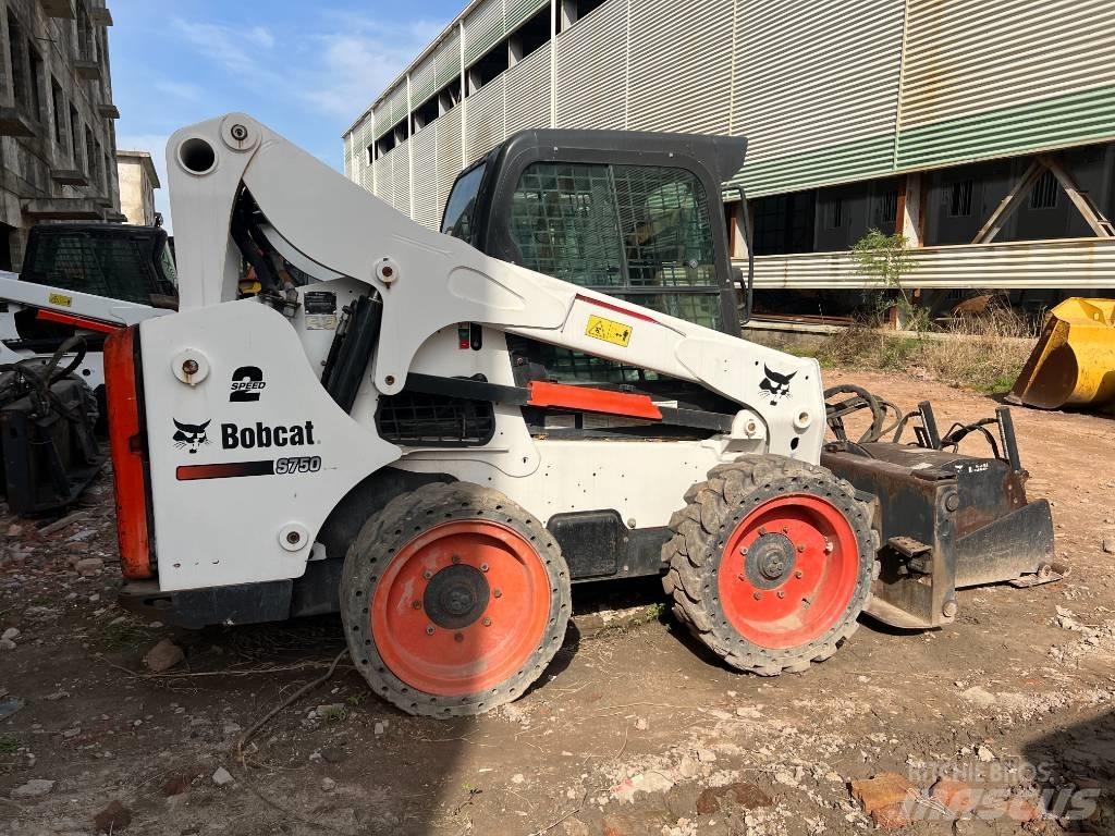 Bobcat S750 Kompaktrakodók