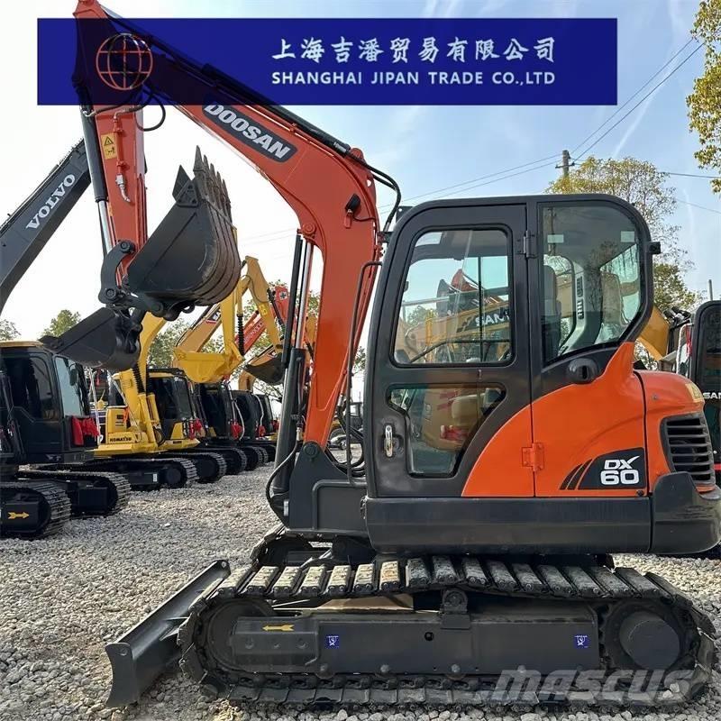 Doosan DX 60 Mini kotrók < 7t