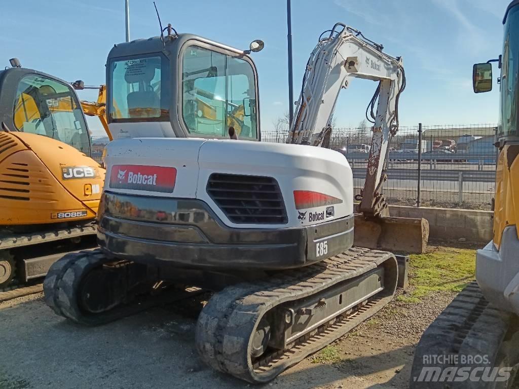 Bobcat E 80 EA Közepes (midi) kotrók 7 t - 12 t