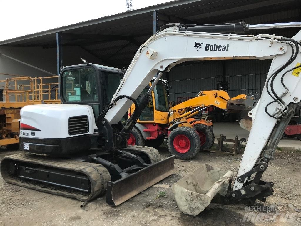 Bobcat E 80 EA Közepes (midi) kotrók 7 t - 12 t