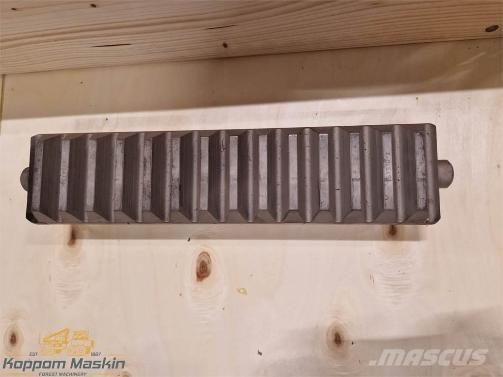  FMG/Ösa Cranab 290 Betakarító daruk
