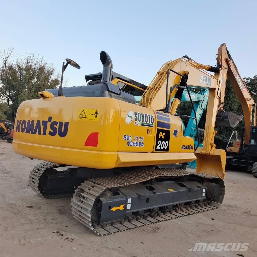 Komatsu PC 200-8 Lánctalpas kotrók