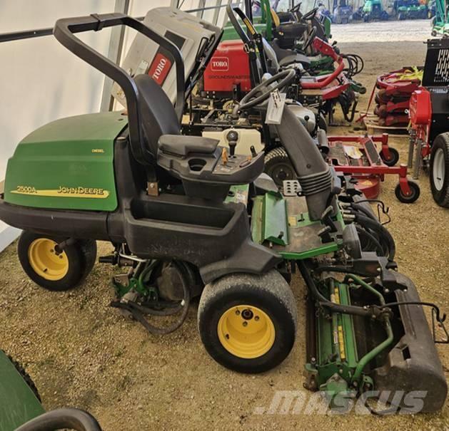 John Deere 2500 A Golfpálya karbantartó gépek