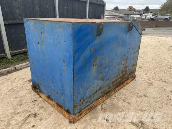  FUEL BOWSER Építőipar - Egyebek