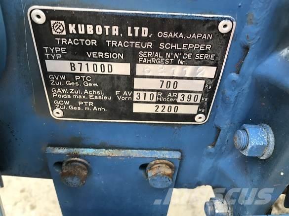 Kubota B7100D Kotrórakodók