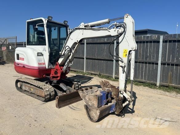 Takeuchi TB230 Építőipar - Egyebek