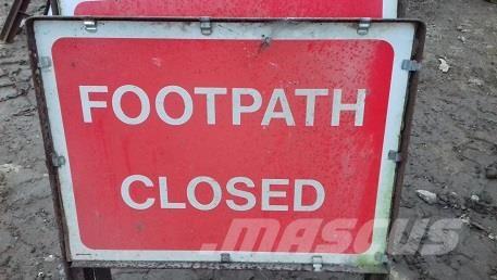  VARIOUS ROAD SIGNS Építőipar - Egyebek