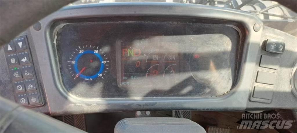 Doosan DL300-5 Gumikerekes homlokrakodók