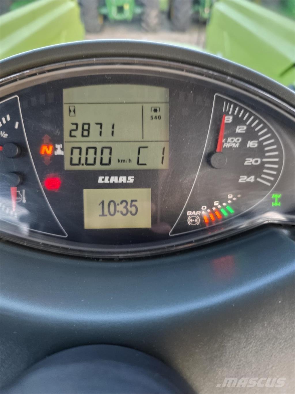 CLAAS Arion 440 Traktorok