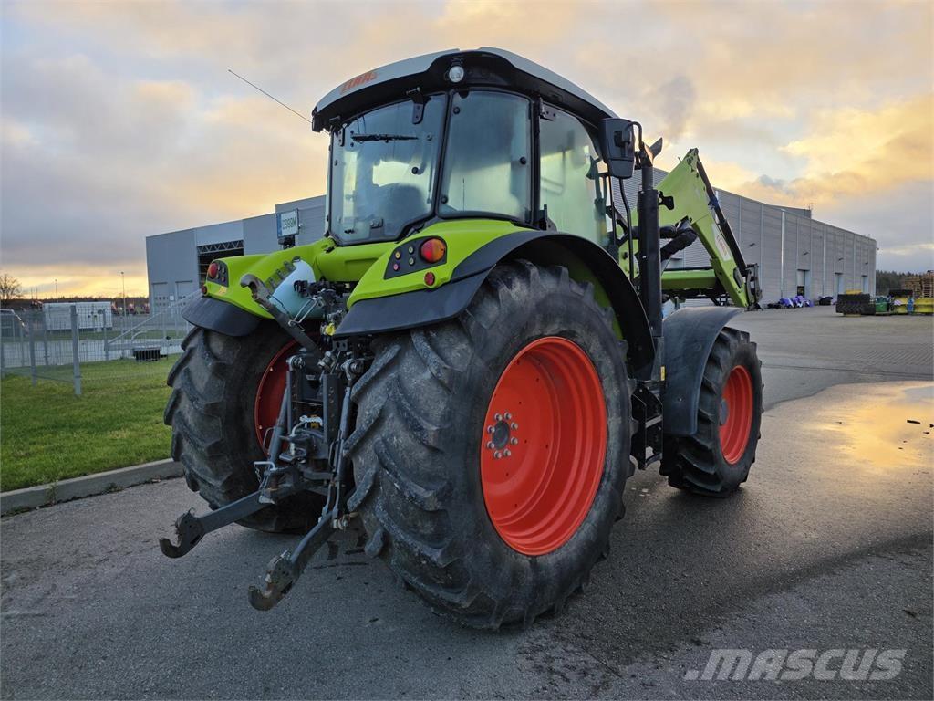 CLAAS Arion 440 Traktorok