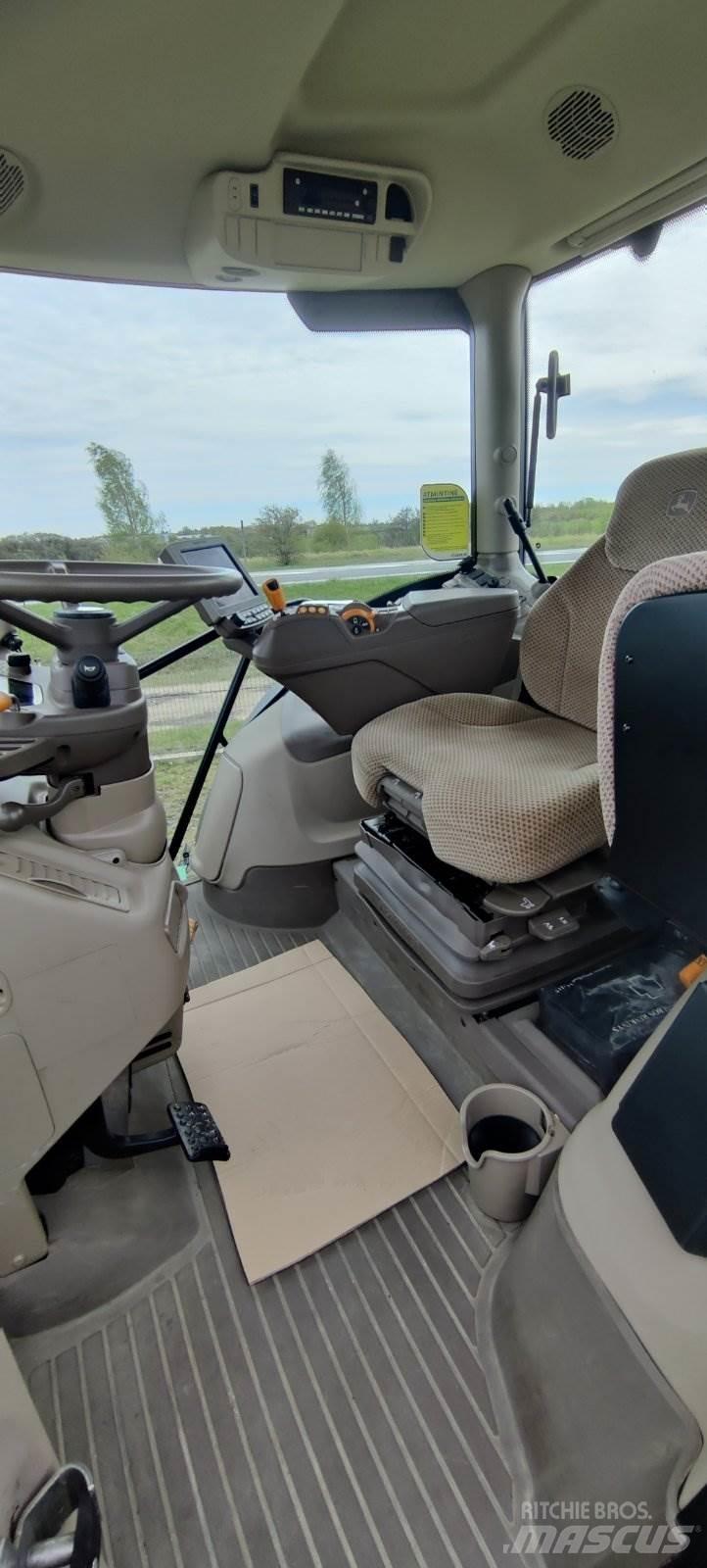 John Deere 6215R Traktorok