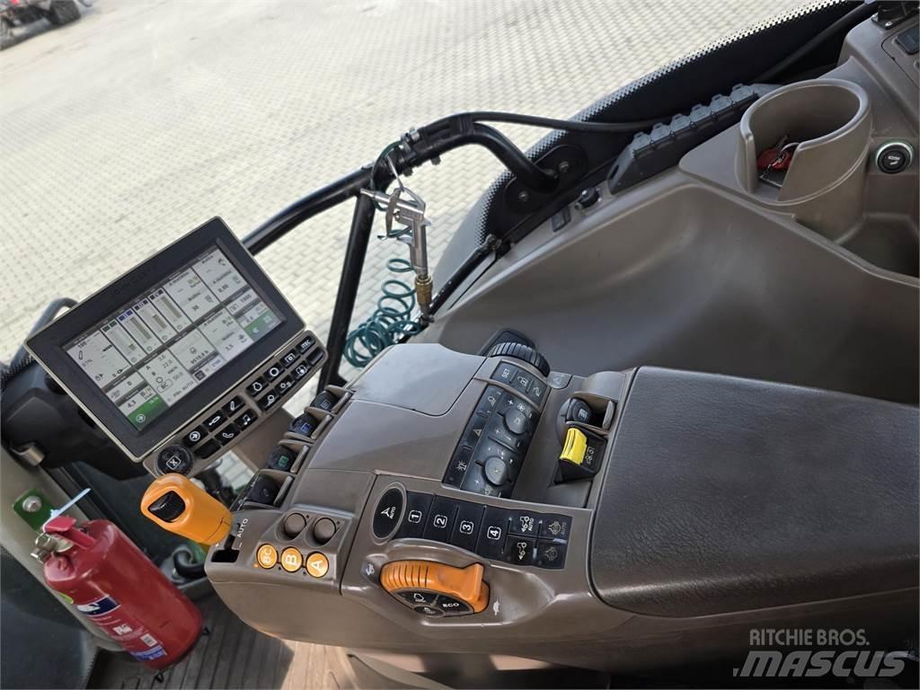 John Deere 6215R Traktorok