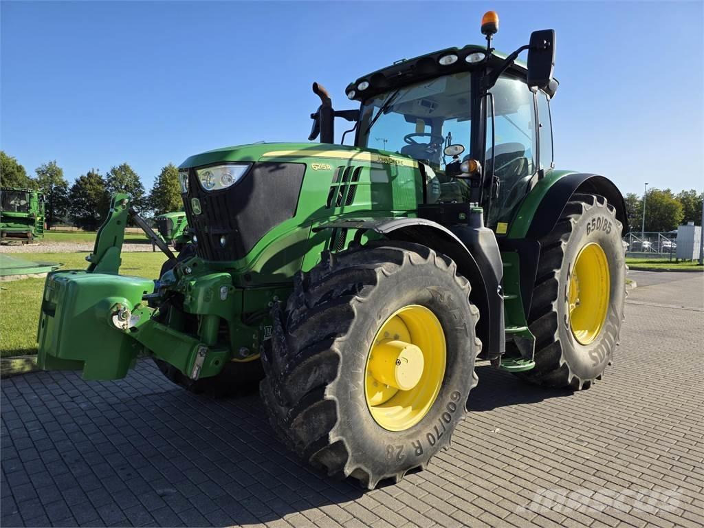 John Deere 6215R Traktorok