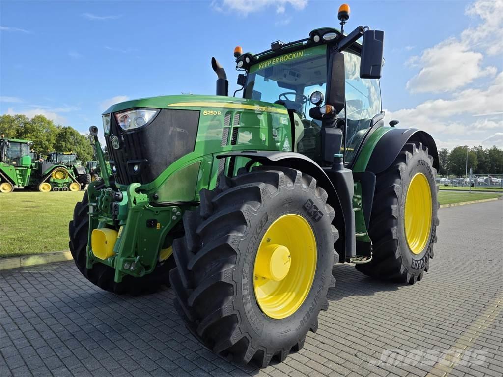 John Deere 6250R Traktorok