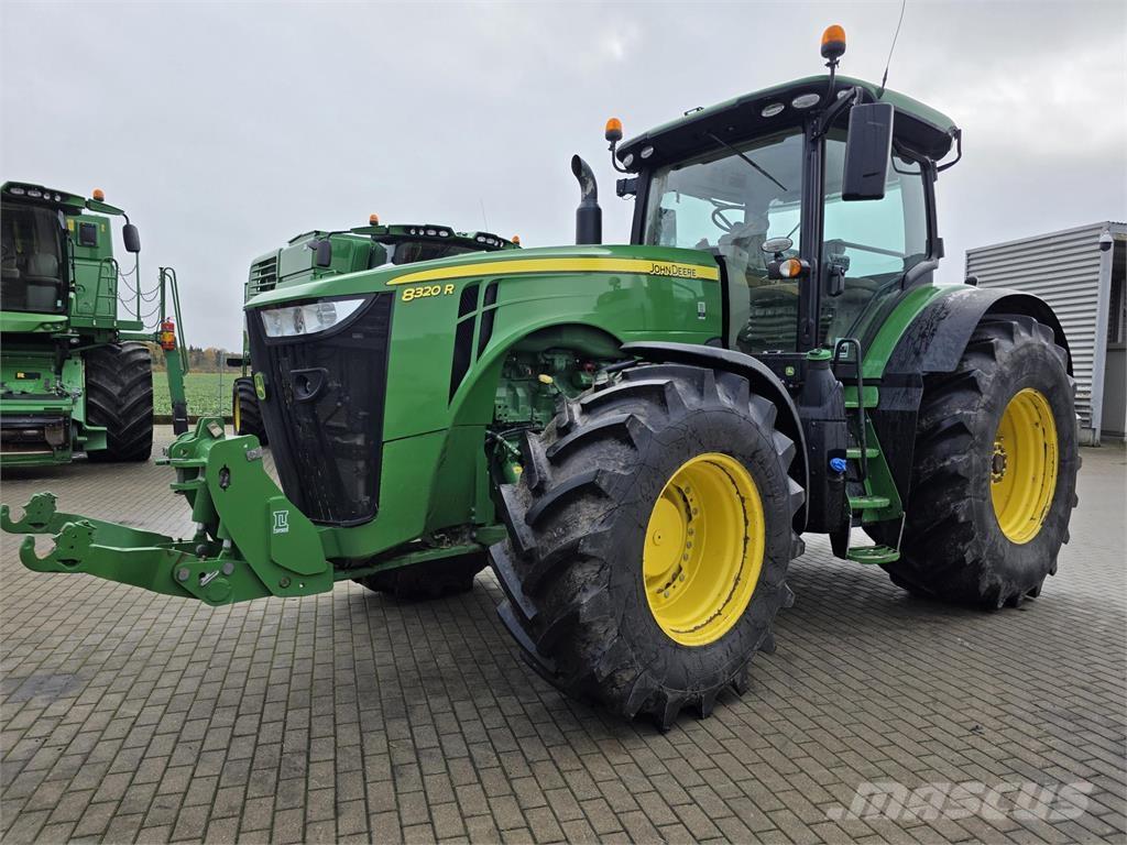 John Deere 8320R Traktorok
