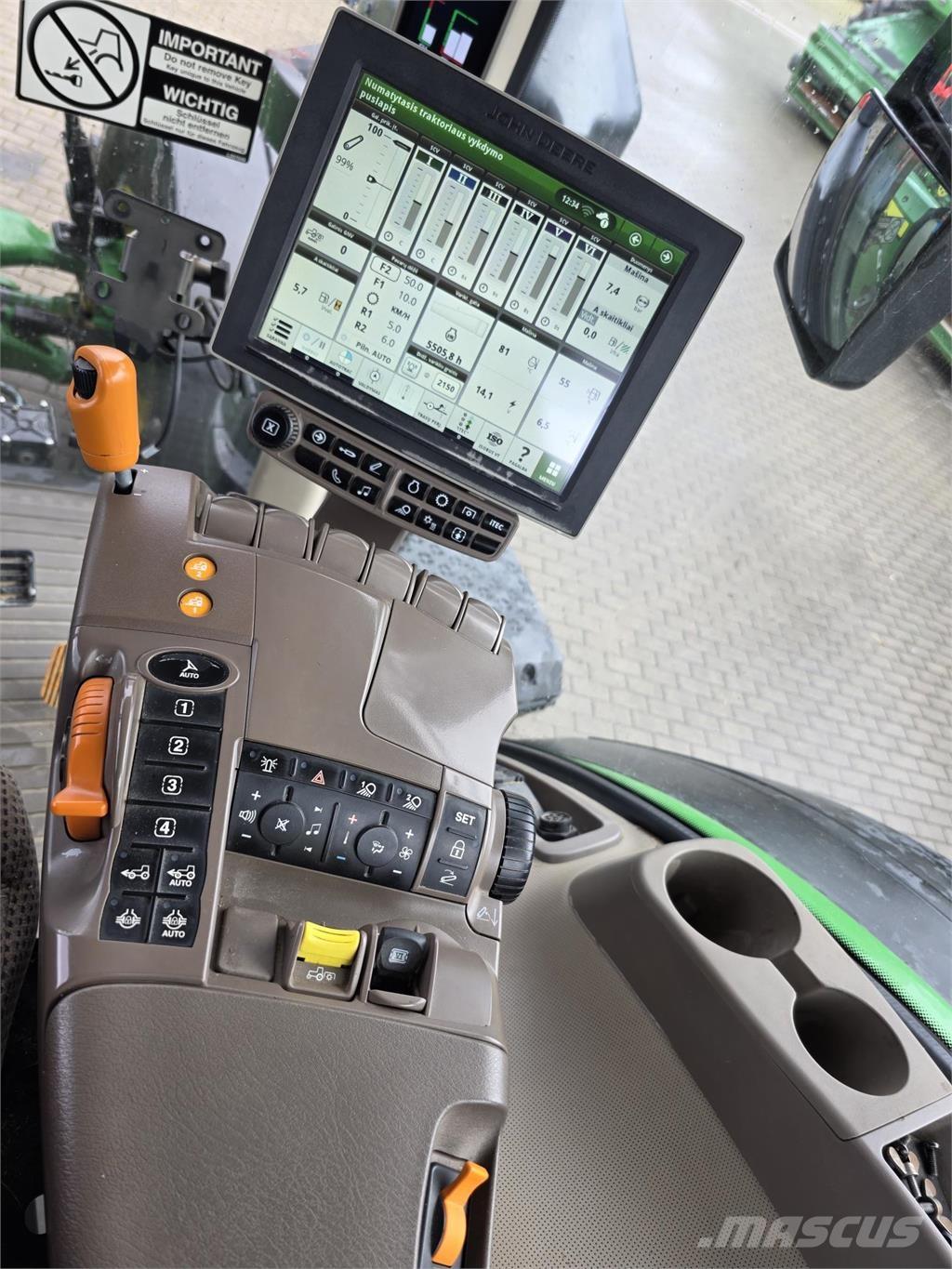 John Deere 8320R Traktorok