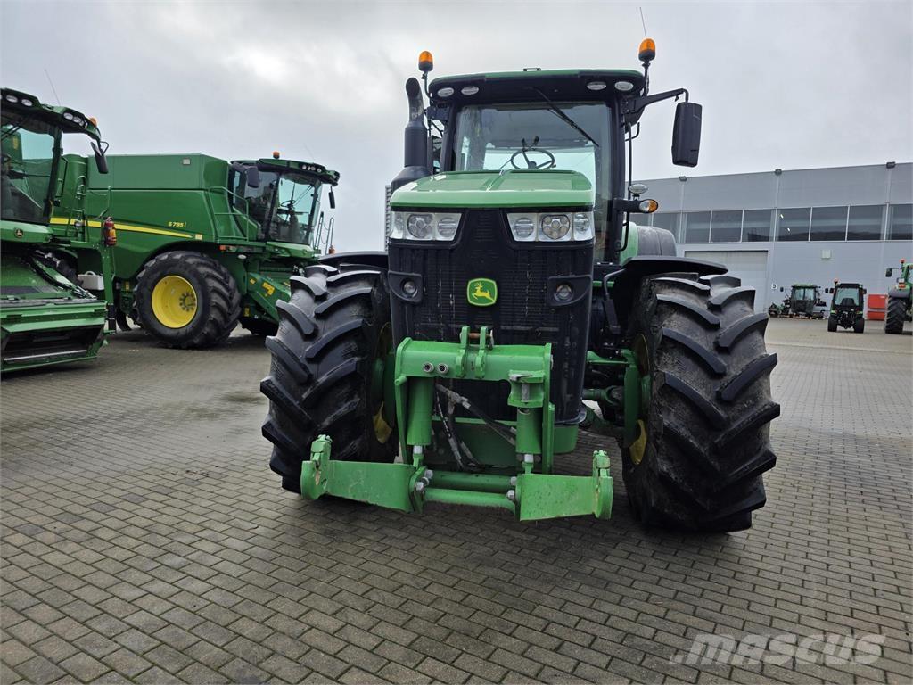 John Deere 8320R Traktorok