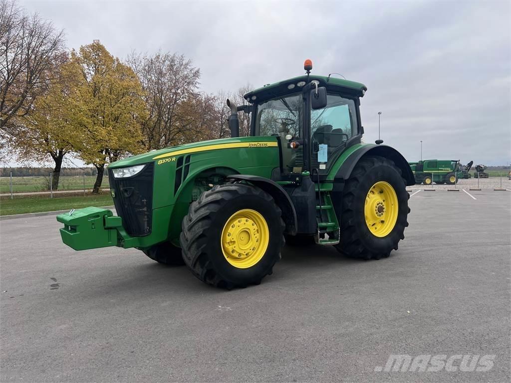 John Deere 8370R Traktorok