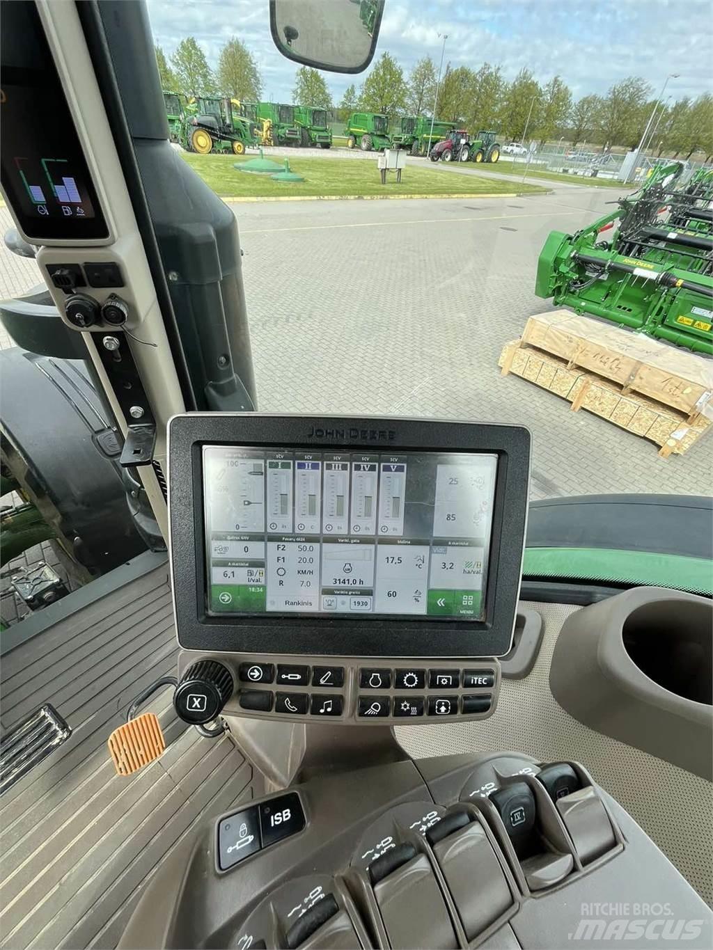 John Deere 8370R Traktorok