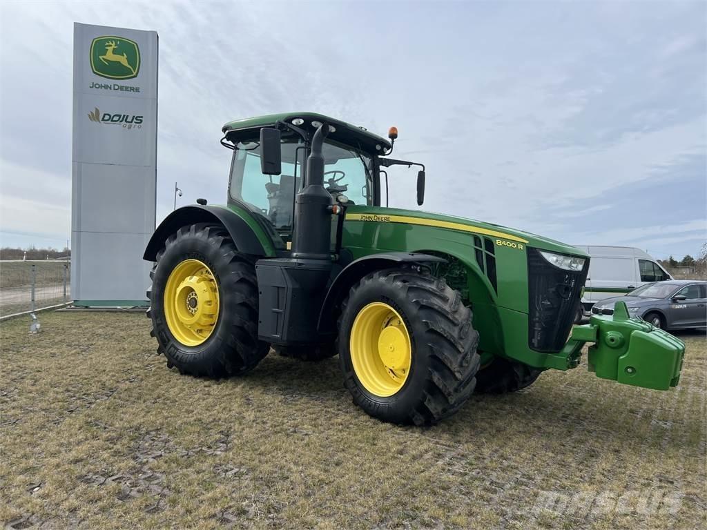 John Deere 8400R Traktorok