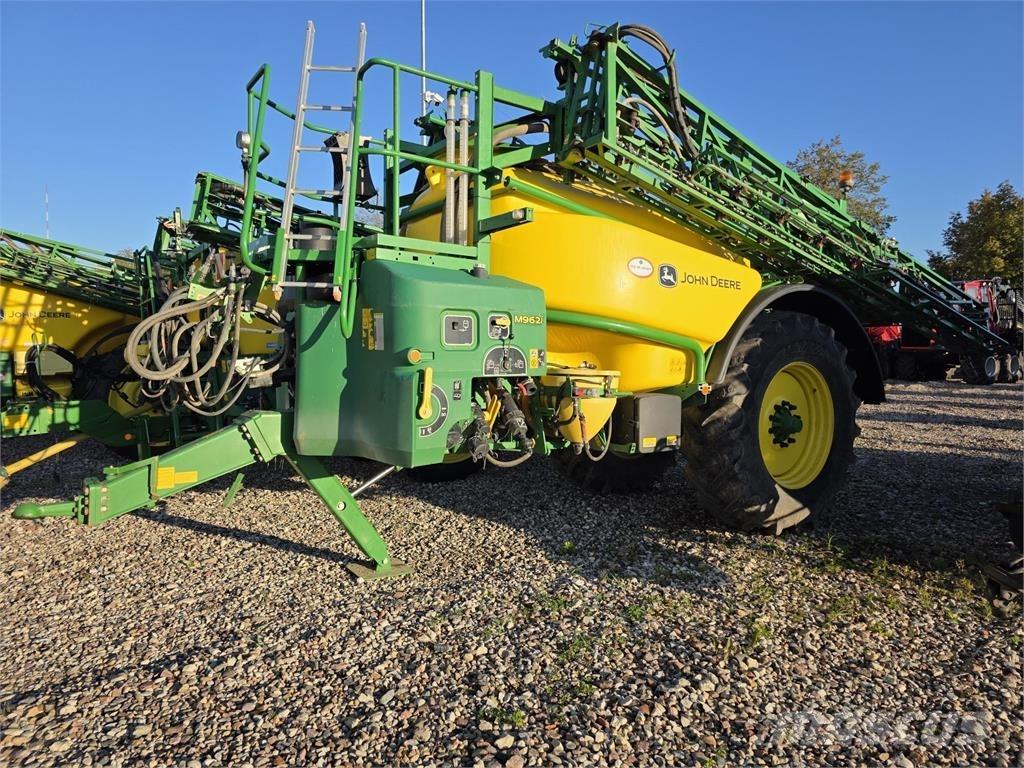 John Deere M962i Vontatott trágyaszórók