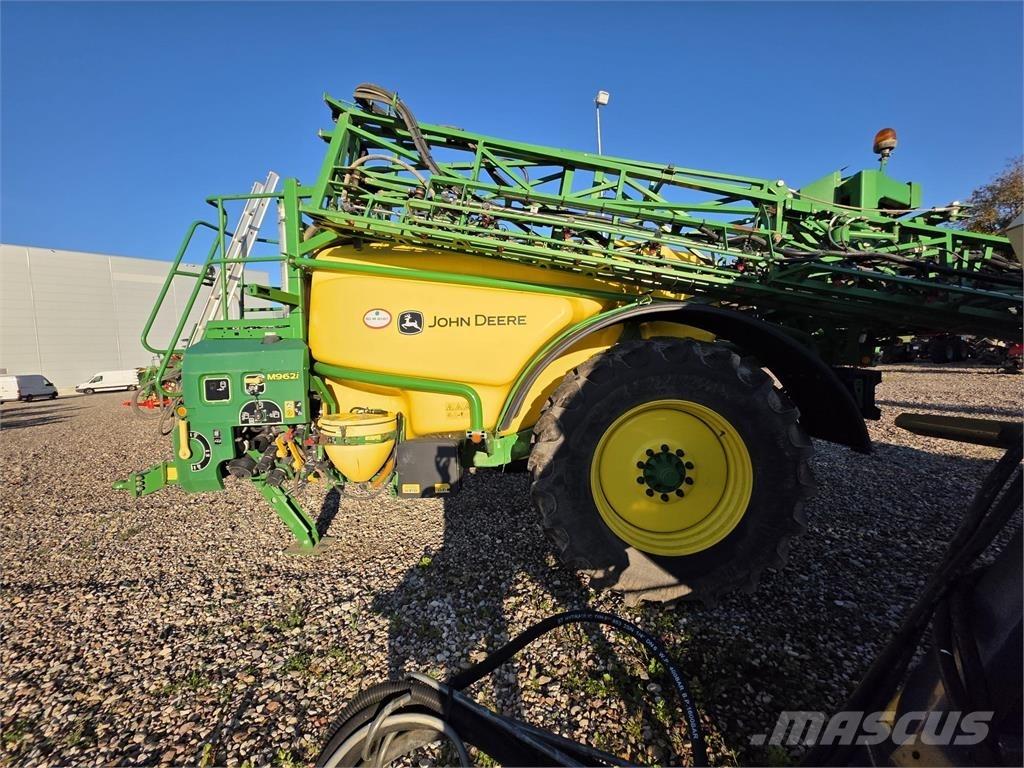 John Deere M962i Vontatott trágyaszórók