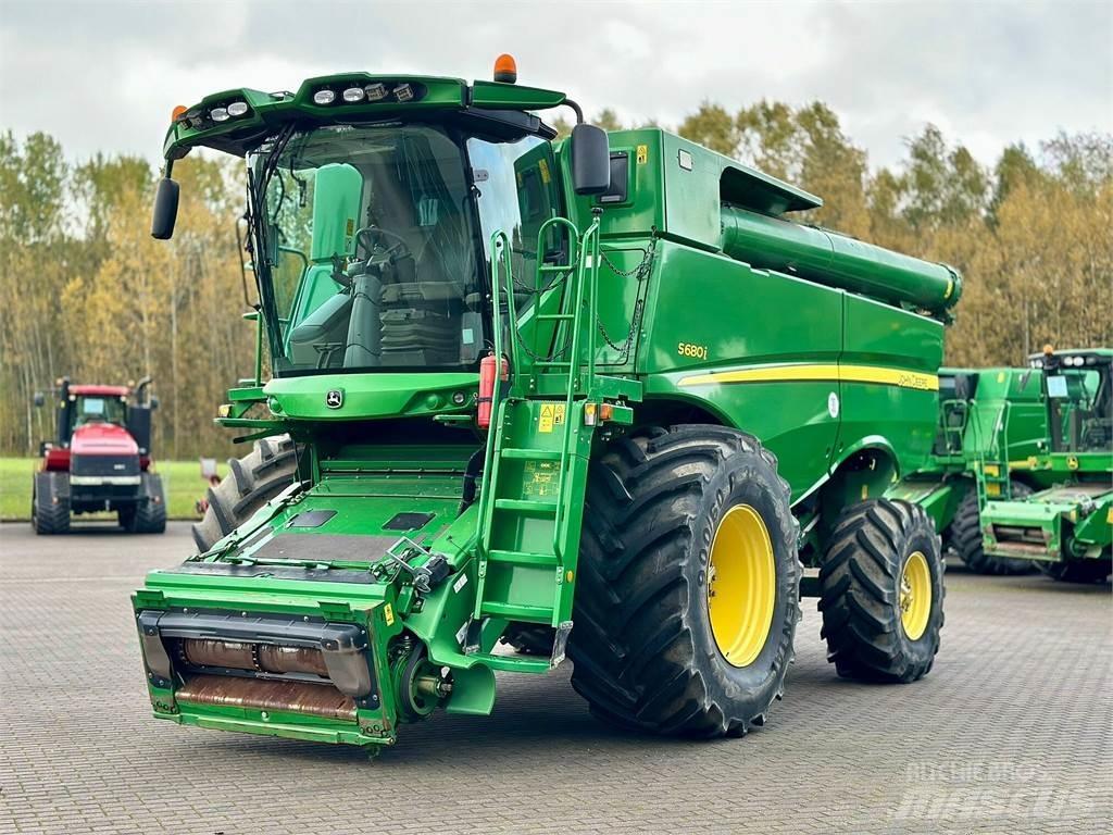John Deere S680i Kombájnok