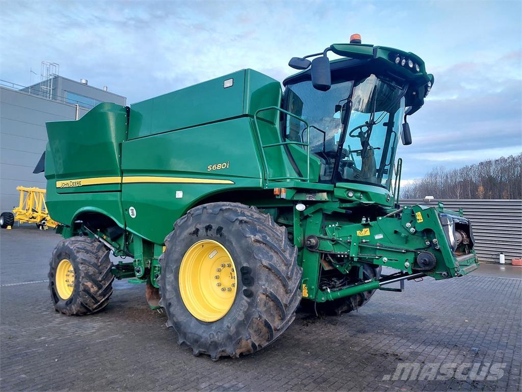 John Deere S680i Kombájnok