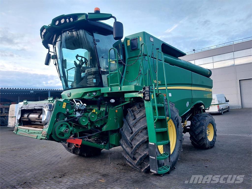 John Deere S680i Kombájnok