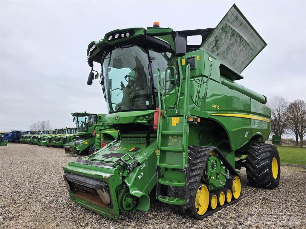 John Deere S690 Kombájnok