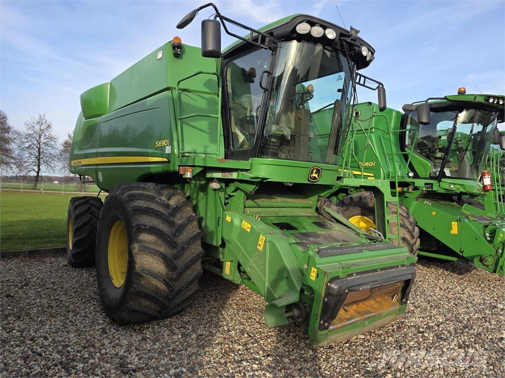 John Deere S690 Kombájnok