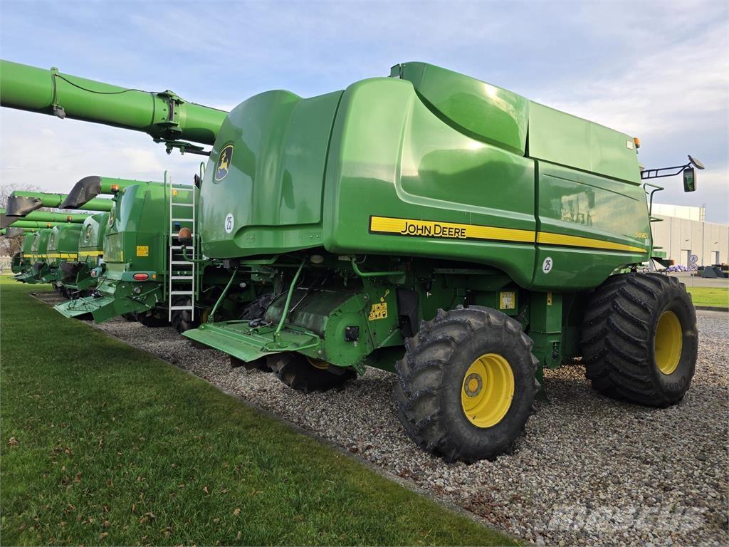 John Deere S690 Kombájnok