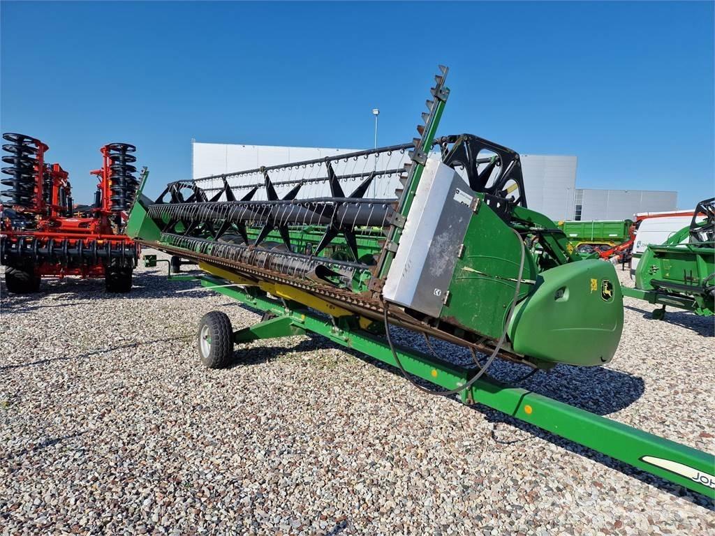 John Deere T670 Kombájnok
