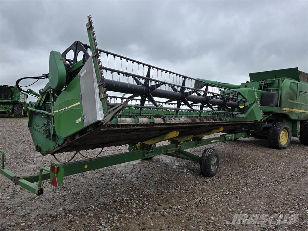 John Deere T670 Kombájnok