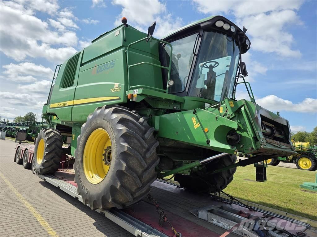 John Deere T670 Kombájnok