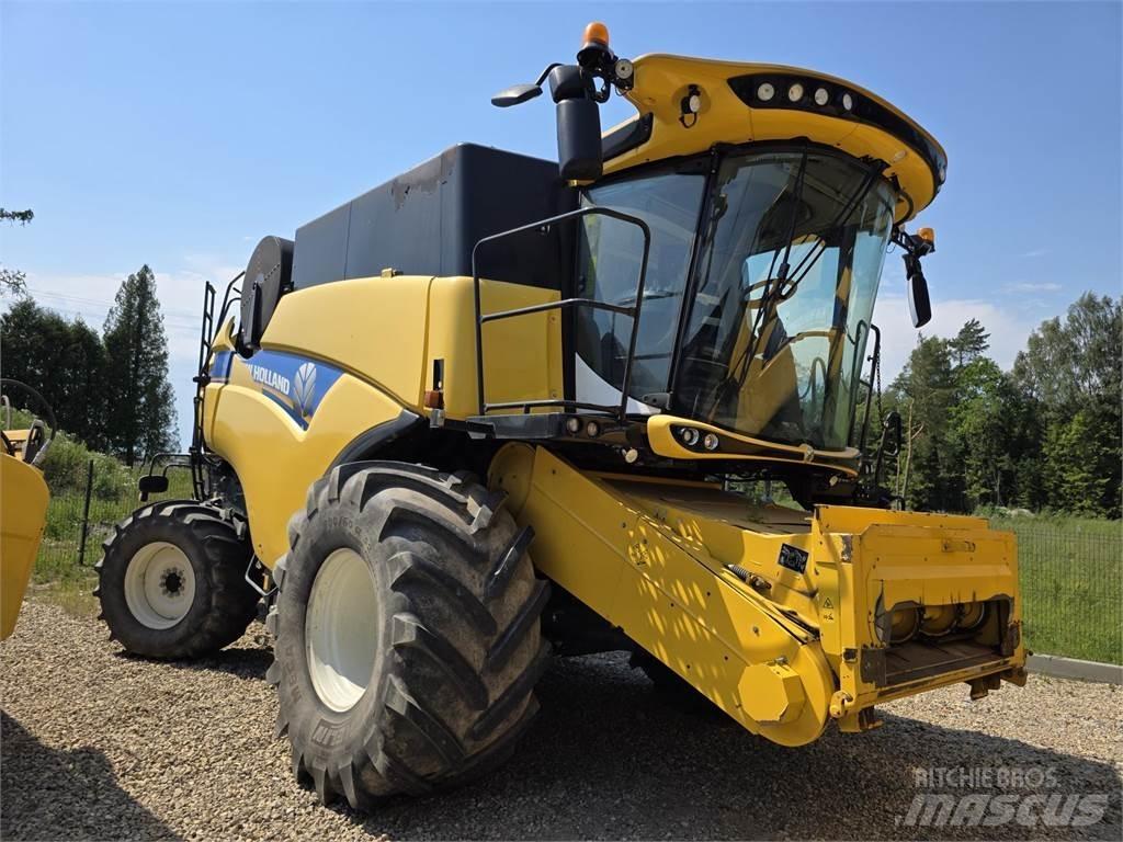New Holland CX8.85 Kombájnok