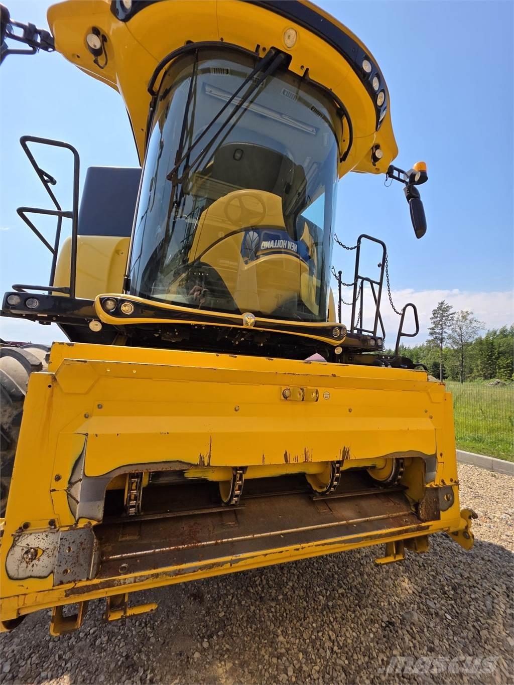 New Holland CX8.85 Kombájnok