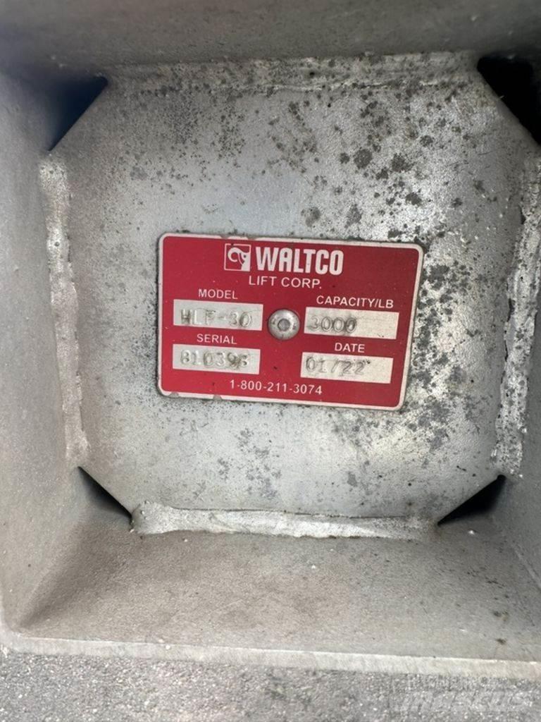  Waltco HLF-30 Bútoremelő kosarak