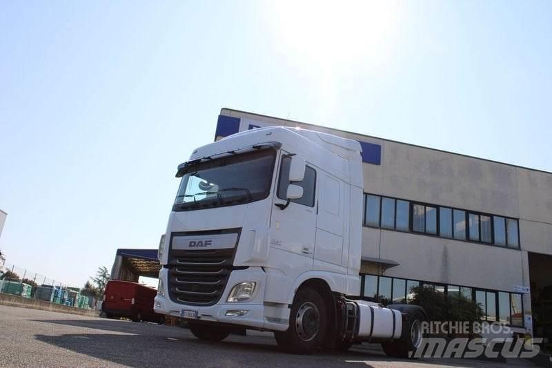 DAF XF 460 FT 24DT Nyergesvontatók