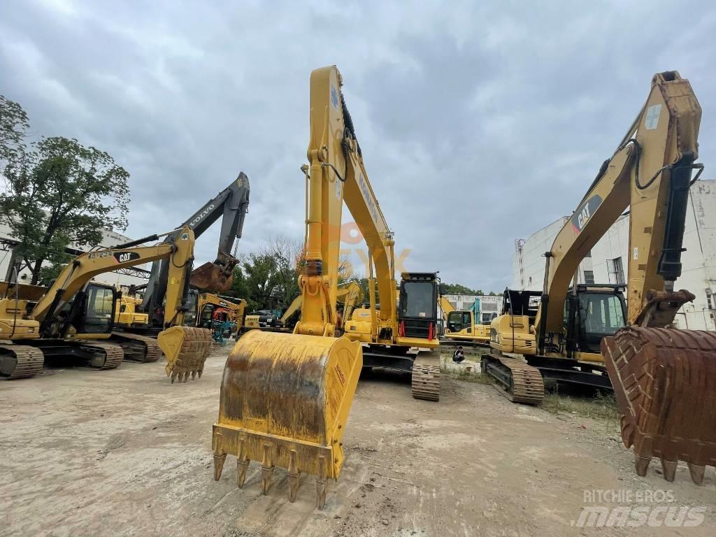 Komatsu PC 220 Lánctalpas kotrók